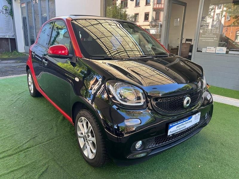 Gebraucht Smart ForFour Basis 90 PS (66 kW) 2017 Schwarz/rot Kleinwagen