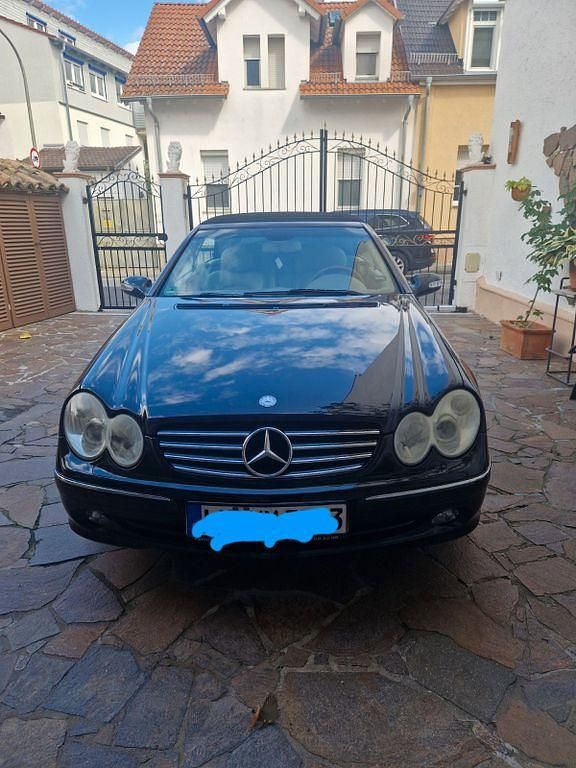 Beige Gebraucht 2004 Mercedes CLK320 Avantgarde Coupé | 6.900 € (Fairer Preis) - Bild 1/4