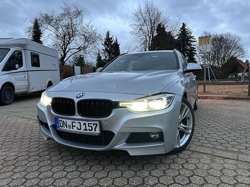 Silber Gebraucht 2018 BMW 320 M Sport Kombi | 16.000 € (Guter Preis) - Bild 1/4