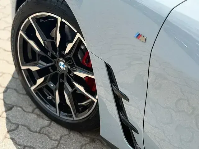 Gebraucht BMW M440 M Sport 374 PS (275 kW) 2023 Brooklyn grau Coupé