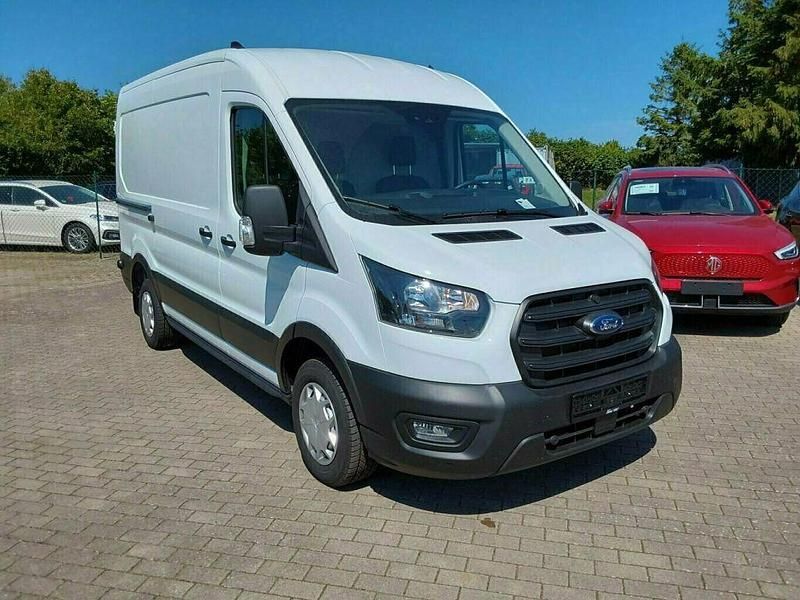 Gebraucht Ford Transit Trend 105 PS (77 kW) 2023 Weiß Van