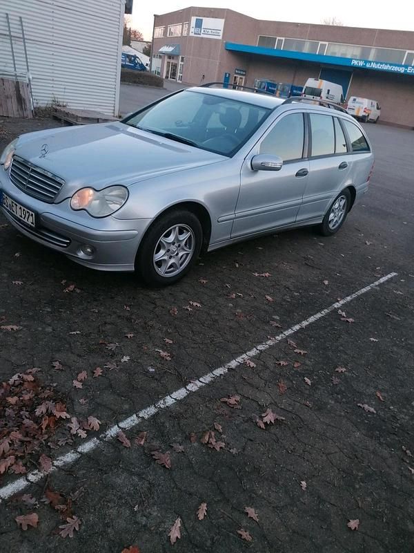 Silber Gebraucht 2008 Mercedes C200 Kombi | 3.850 € (Guter Preis) - Bild 1/4