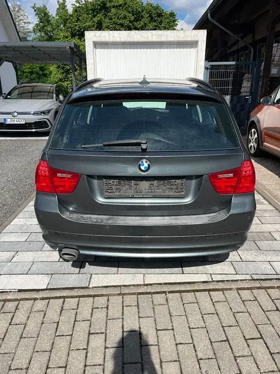 Gebraucht BMW 320 Efficient Dynamics 163 PS (119 kW) 2012 Grün Kombi