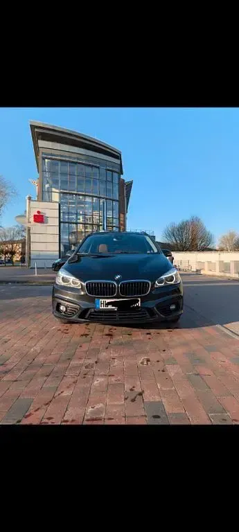 Gebraucht BMW 220 Gran Tourer Sport Line 190 PS (139 kW) 2017 Schwarz Van / Kleinbus