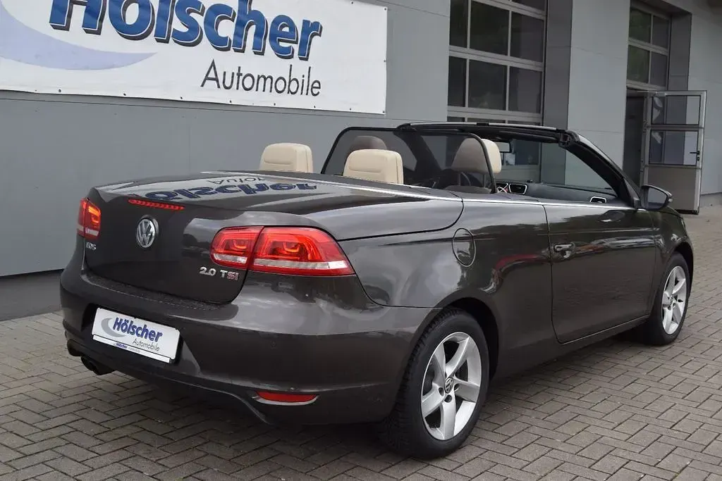 Gebraucht VW Eos Exclusive 211 PS (155 kW) 2011 Braun Cabrio