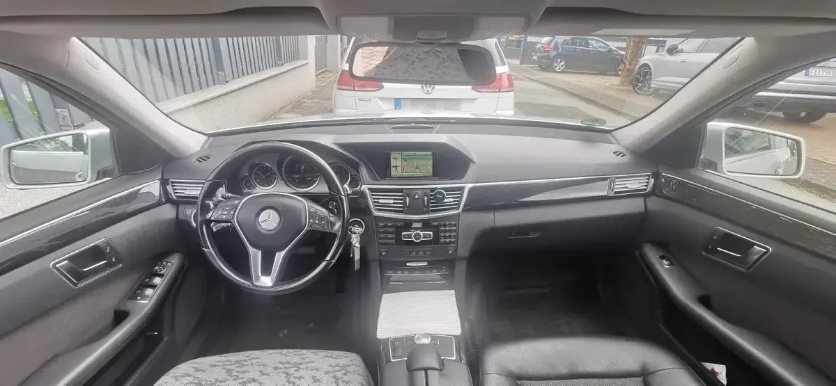 Second-hand Mercedes E250 Avantgarde 204 CP (150 kW) 2012 Gri Berlinǎ