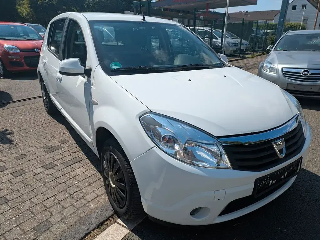 Gebraucht Dacia Sandero Lauréate 75 PS (55 kW) 2012 Weiß Limousine