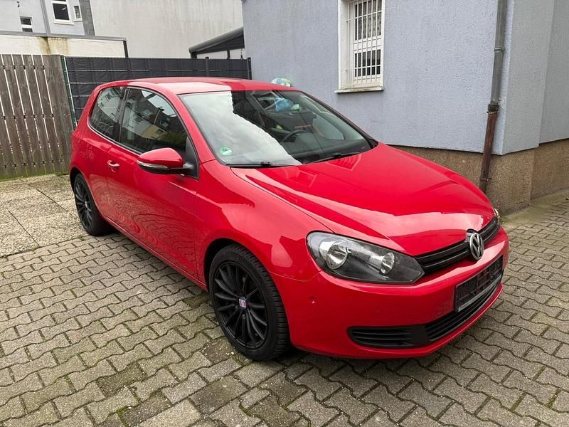 Rot Gebraucht 2009 VW Golf VI Trendline Kleinwagen | 3.850 € (Guter Preis) - Bild 1/4