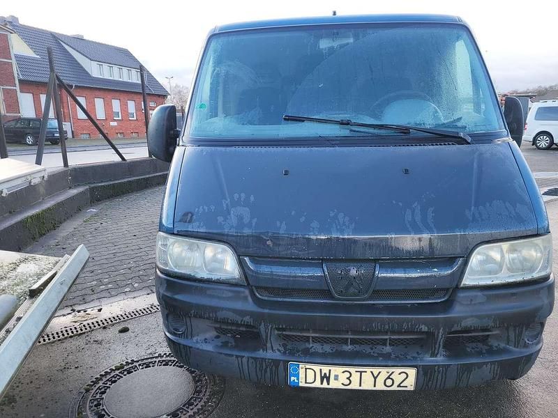 Blau Gebraucht 2006 Peugeot Boxer Van | 850 € (Guter Preis) - Bild 1/4