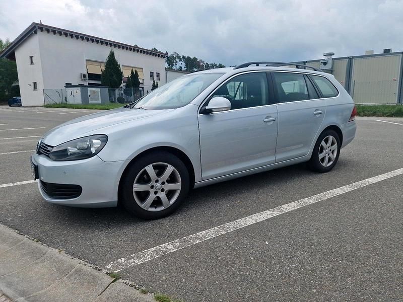 Grau Gebraucht 2011 VW Golf VI Kombi | 5.000 € (Teuer) - Bild 1/4