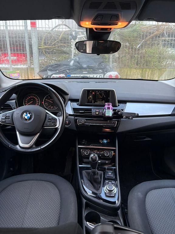 Gebraucht BMW 214 Active Tourer 95 PS (69 kW) 2015 Van / Kleinbus