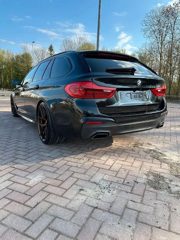 Gebraucht BMW 540 Sport Line 320 PS (235 kW) 2019 Schwarz Kombi
