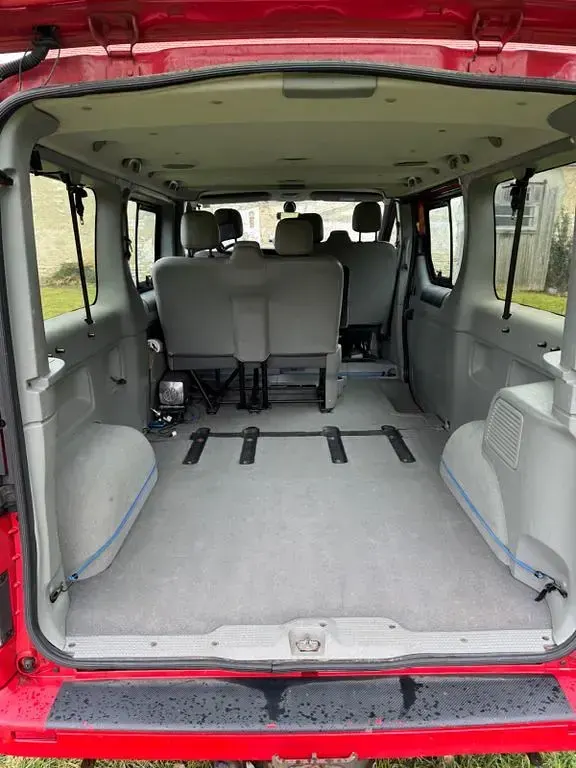 Gebraucht Renault Trafic 156 PS (114 kW) 2010 Rot Van / Kleinbus