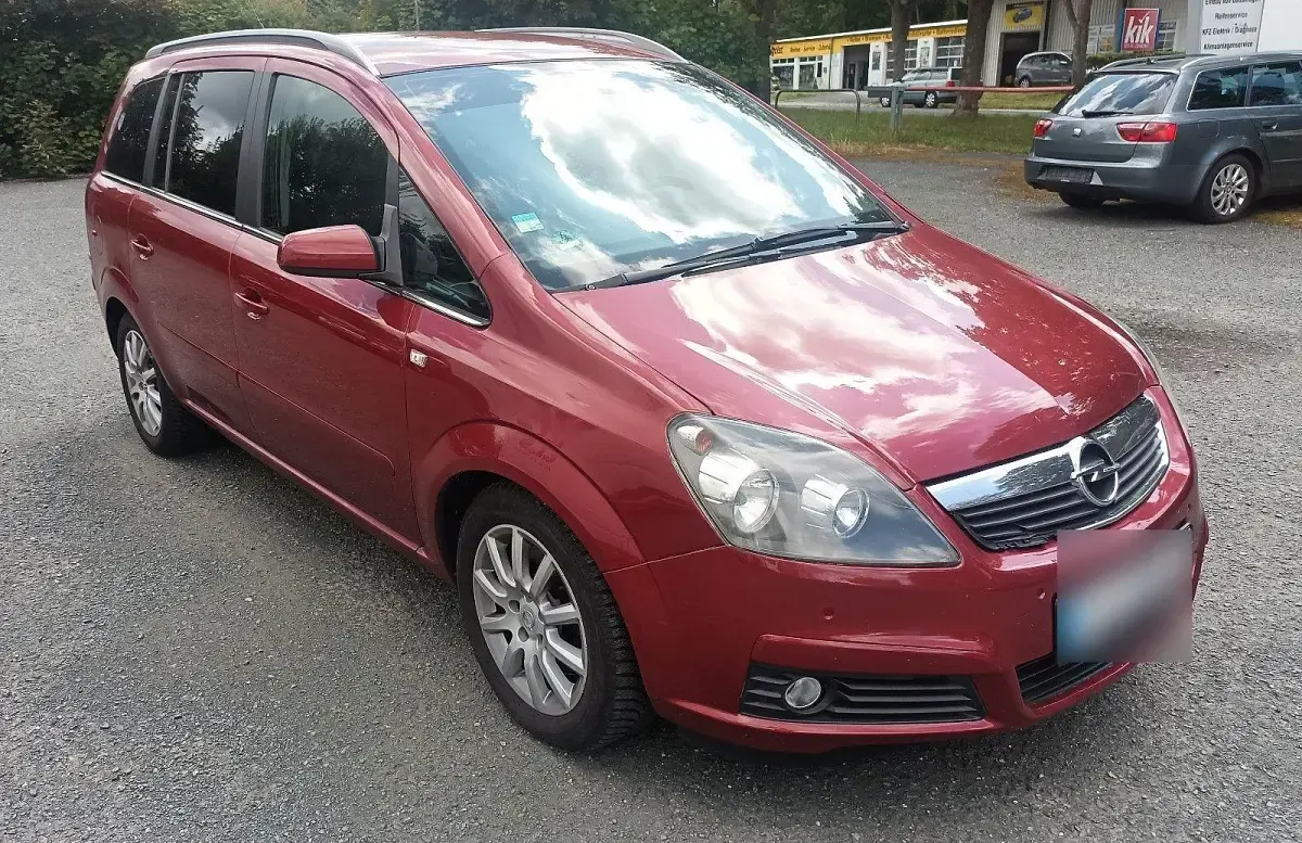 Gebraucht Opel Zafira Edition 150 PS (110 kW) 2006 Rot Van / Kleinbus