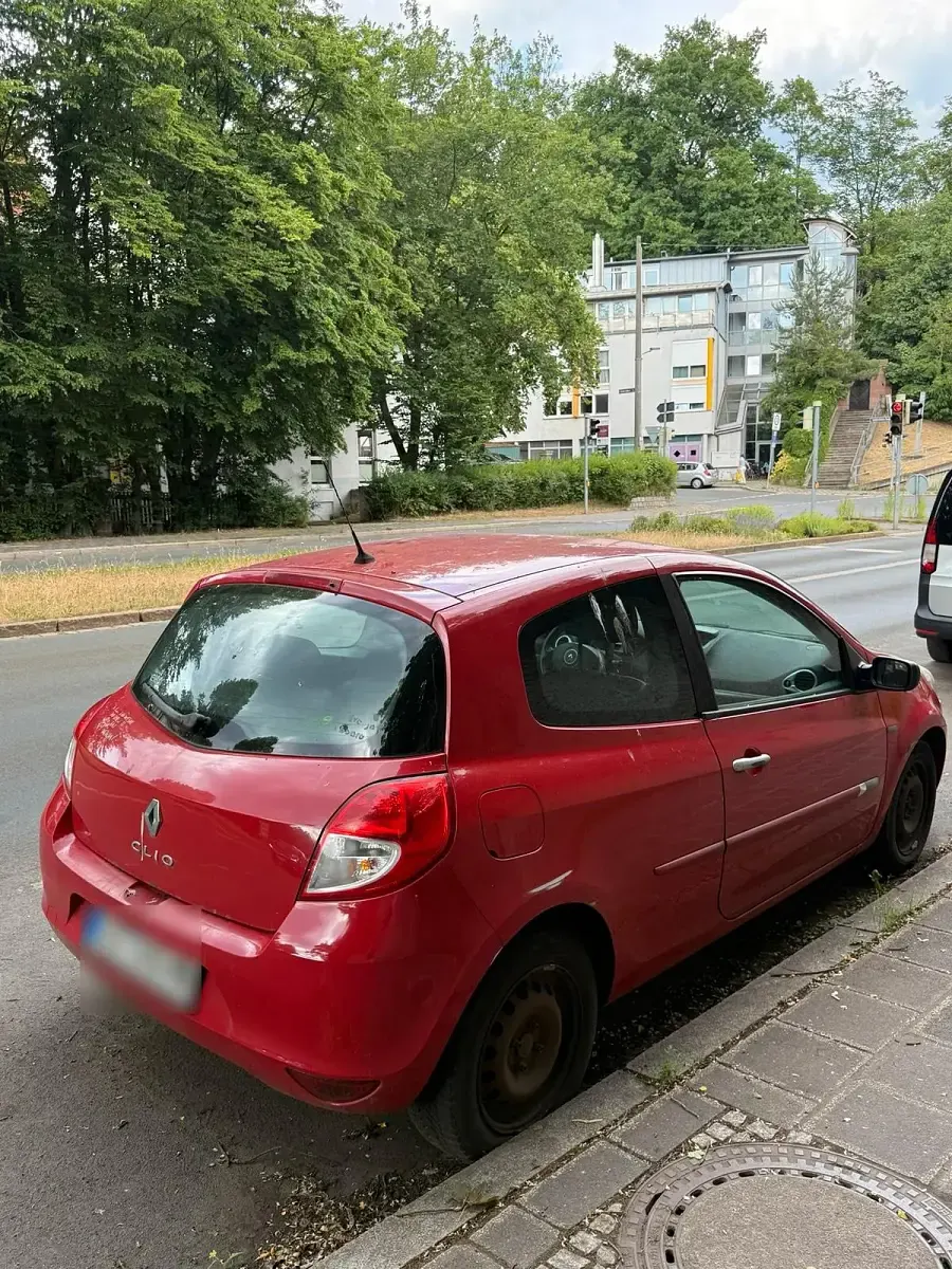 Gebraucht Renault Clio II 74 PS (54 kW) 2010 Rot Coupé