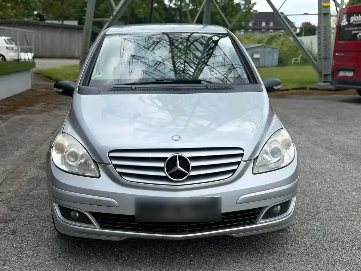 Używany Mercedes B200 136 KM (100 kW) 2005 Srebrny Minivan