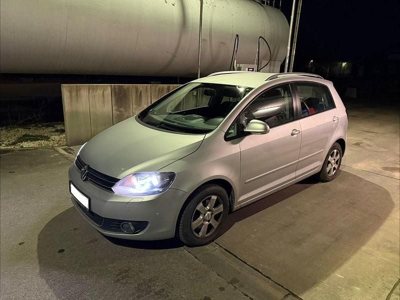 Gebraucht VW Golf Plus Cross Highline 122 PS (89 kW) 2011 Silber Van / Kleinbus