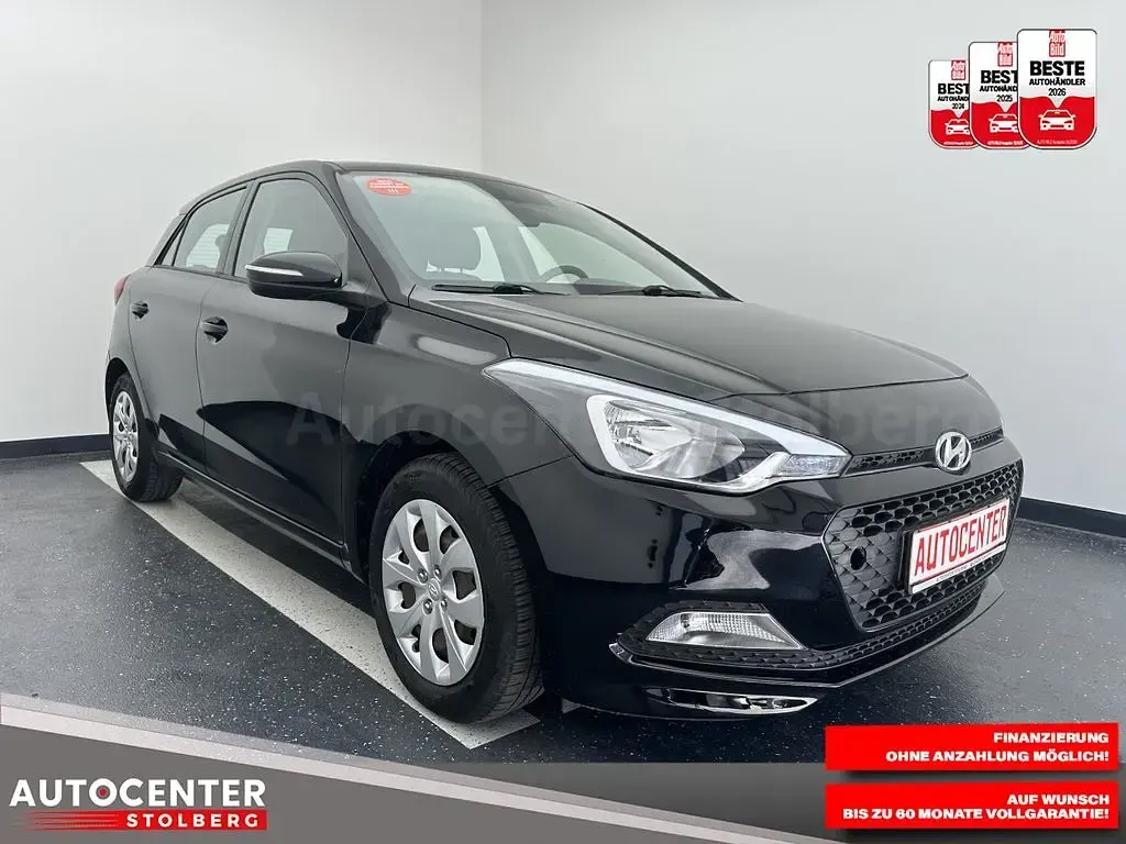 Gebraucht Hyundai i20 GO! 75 PS (55 kW) 2018 Schwarz Limousine