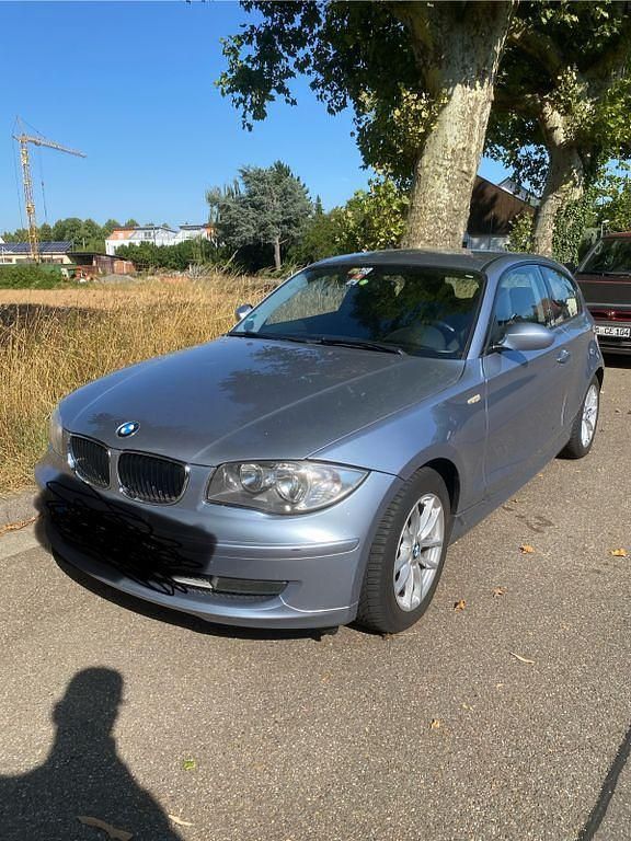 Blau Gebraucht 2008 BMW 116 Kleinwagen | 2.700 € (Guter Preis) - Bild 1/4