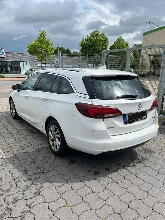 Gebraucht Opel Astra Active 125 PS (91 kW) 2017 Weiß Kombi