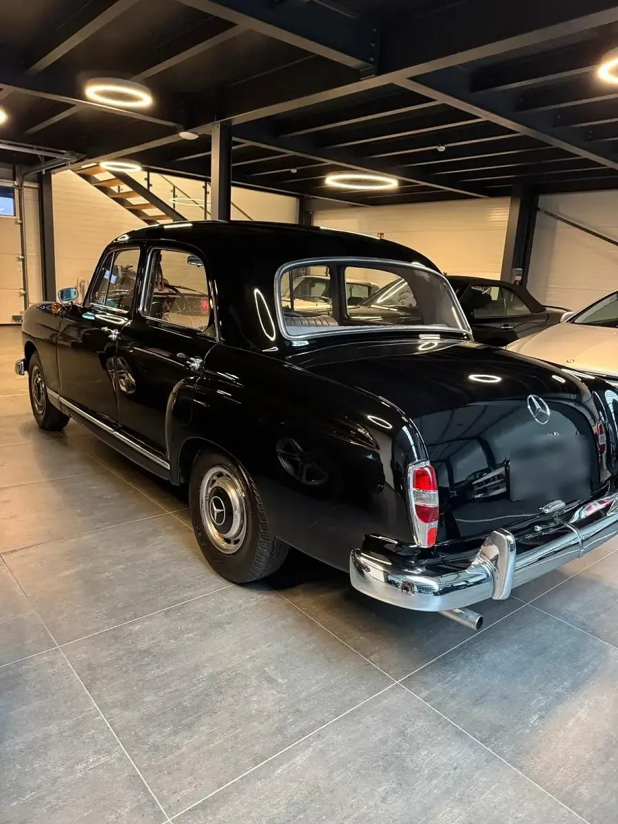 Gebraucht Mercedes 180 43 PS (31 kW) 1961 Schwarz Limousine