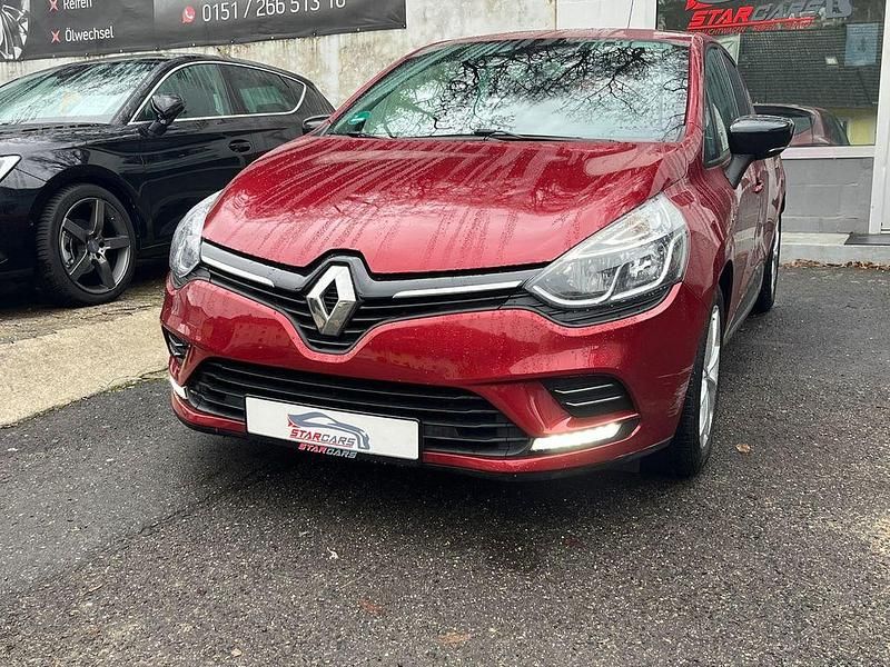 Rot Gebraucht 2016 Renault Clio IV LIMITED Limousine | 8.200 € (Fairer Preis) - Bild 1/4