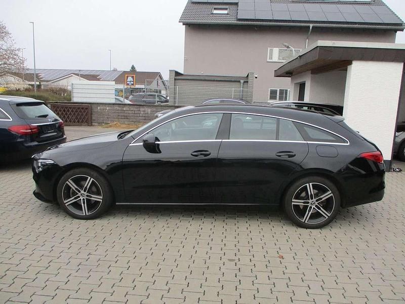 Gebraucht Mercedes CLA200 150 PS (110 kW) 2022 Schwarz Kombi