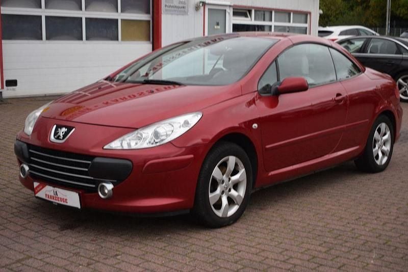 Gebraucht Peugeot 307 CC Tendance 140 PS (102 kW) 2006 Rot Cabrio