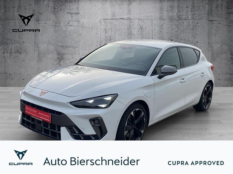 Weiss Gebraucht 2024 Cupra Leon Limousine | 32.450 € (Fairer Preis) - Bild 1/3