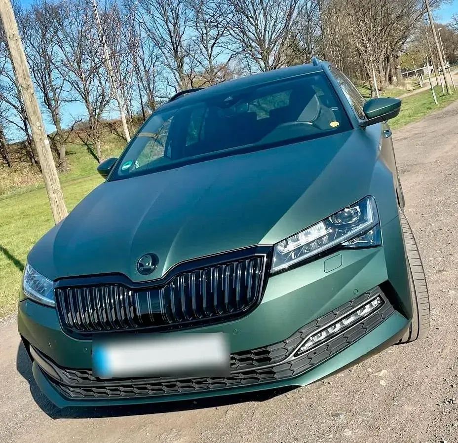 Gebraucht Skoda Superb SportLine 190 PS (139 kW) 2020 Schwarz Kombi