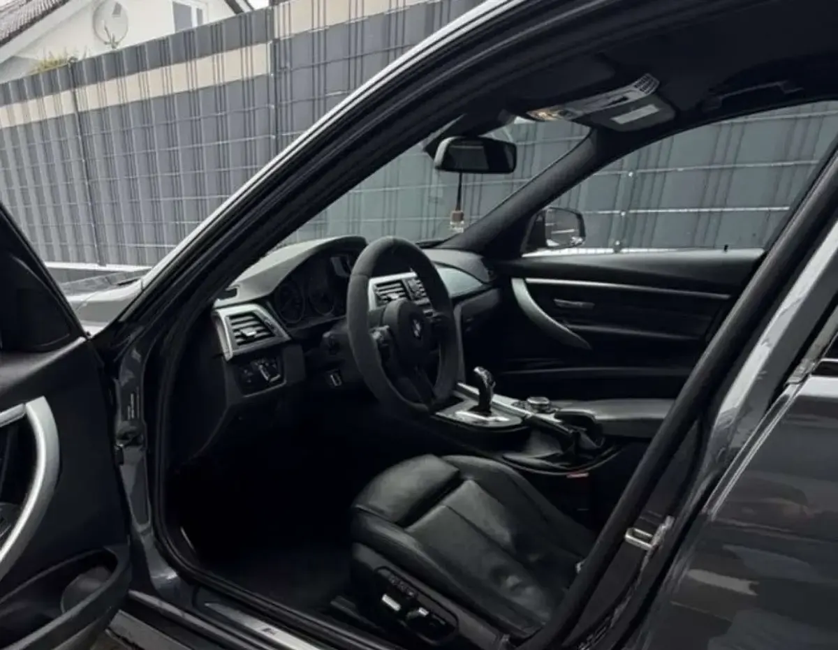 Używany BMW 330 Performance 258 KM (189 kW) 2016 Szary Kombi