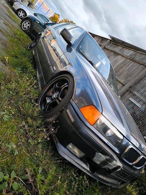 Grau Gebraucht 1998 BMW M4 M Sport Coupé | 3.899 € - Bild 1/4