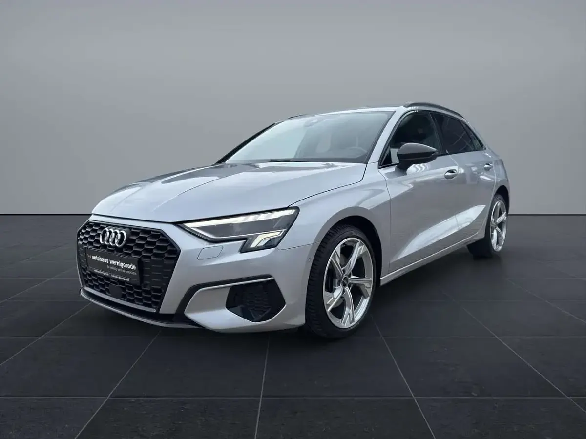 Gebraucht Audi A3 Advanced Plus 150 PS (110 kW) 2021 Florettsilber metallic Limousine