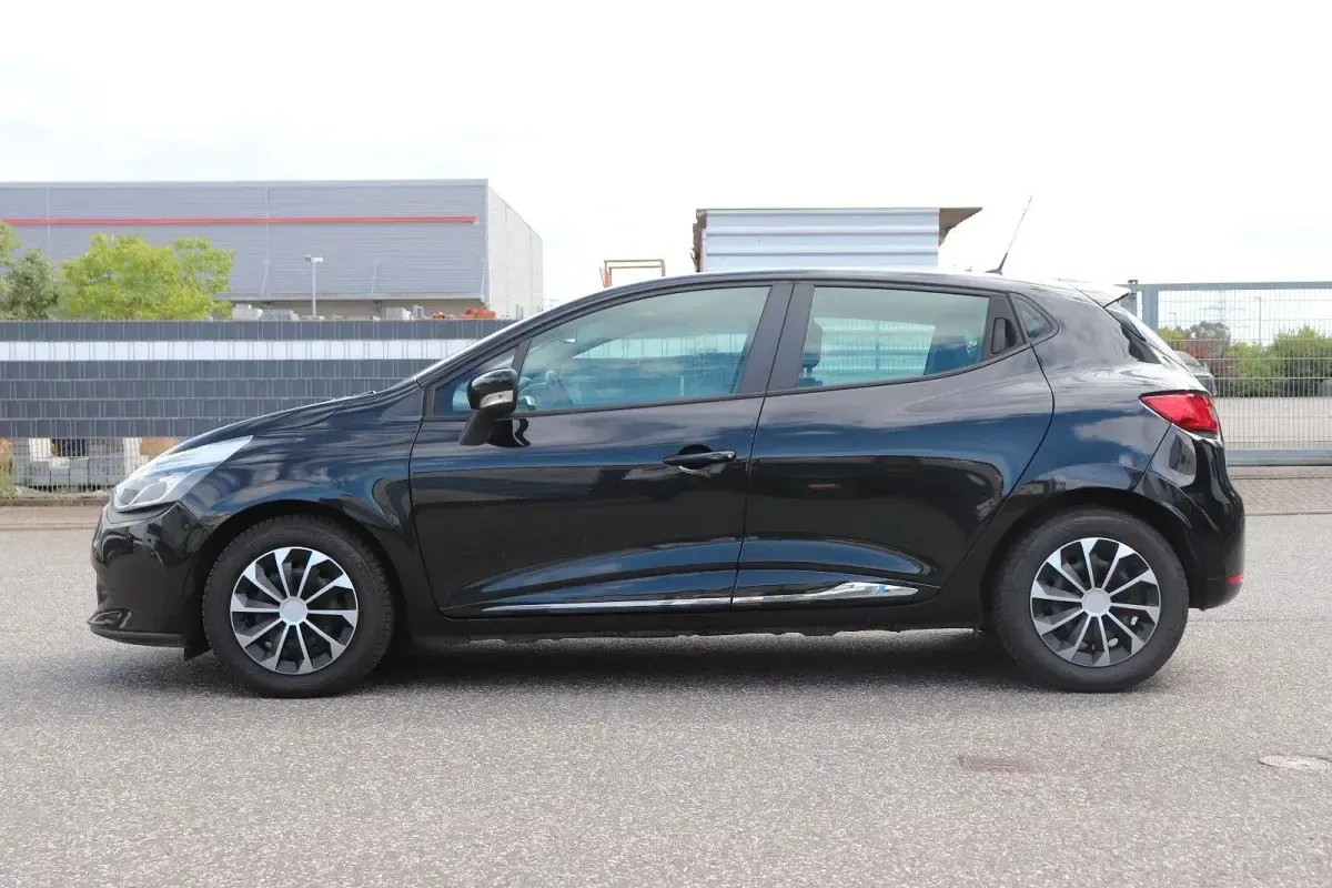 Gebraucht Renault Clio IV Dynamique 90 PS (66 kW) 2013 Schwarz Kleinwagen