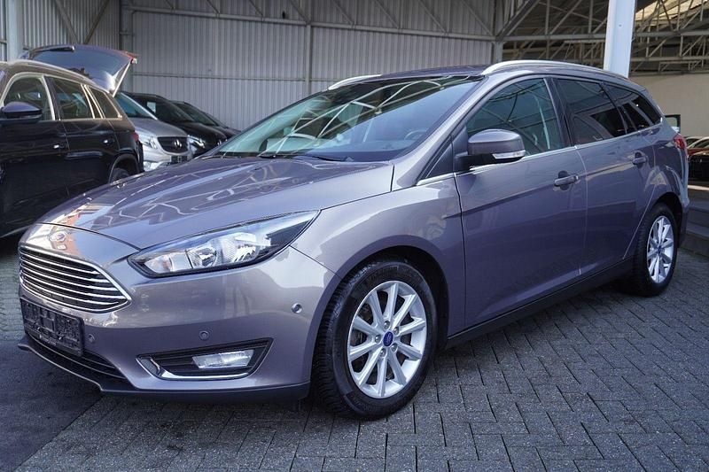 Używany Ford Focus Titanium 125 KM (91 kW) 2015 Brązowy Kombi