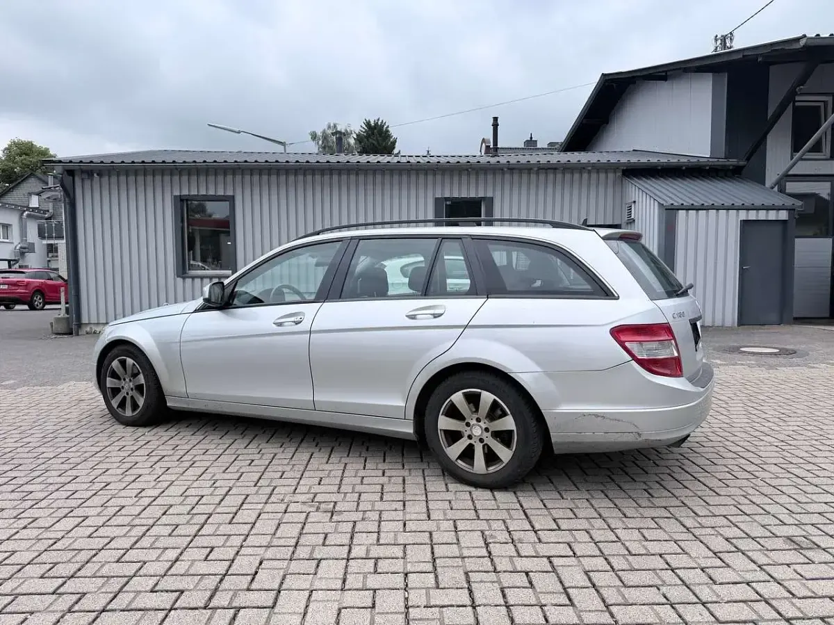 Gebraucht Mercedes C180 156 PS (114 kW) 2008 Iridiumsilber  metalliclack Kombi