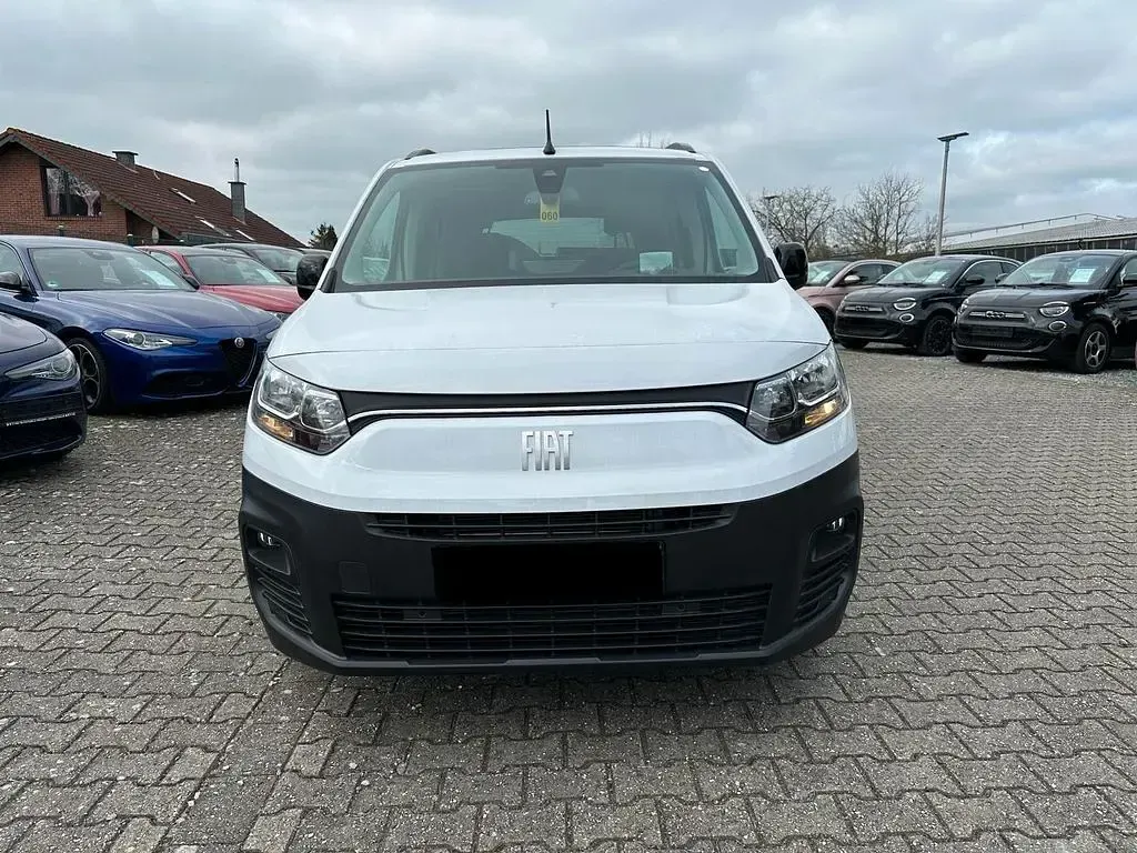 Gebraucht Fiat e-Doblò 100 kW (136 PS) 2024 Weiß Van / Kleinbus