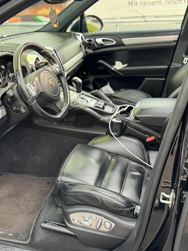 Gebraucht Porsche Cayenne 245 PS (180 kW) 2013 Schwarz SUV