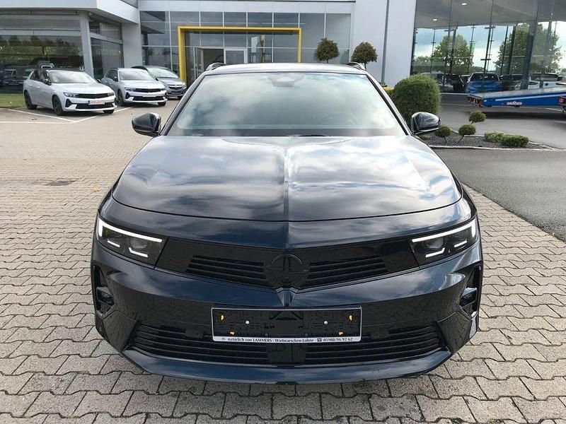 Gebraucht Opel Astra 131 PS (96 kW) 2024 Schwarz Kombi