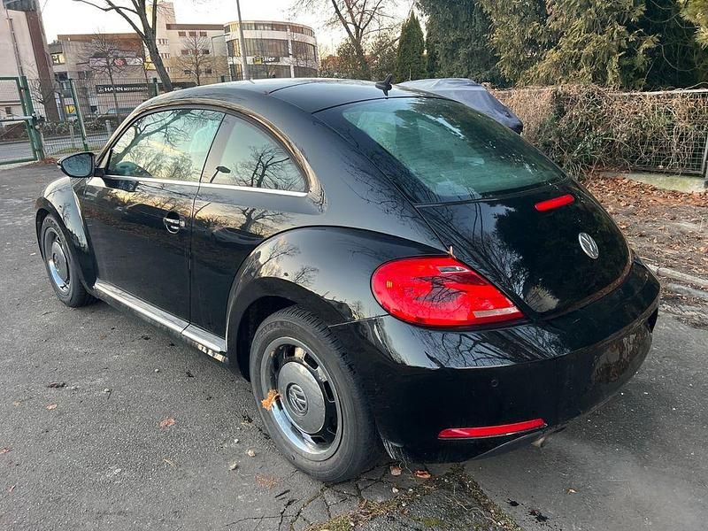 Gebraucht VW Beetle Design 105 PS (77 kW) 2012 Schwarz Limousine