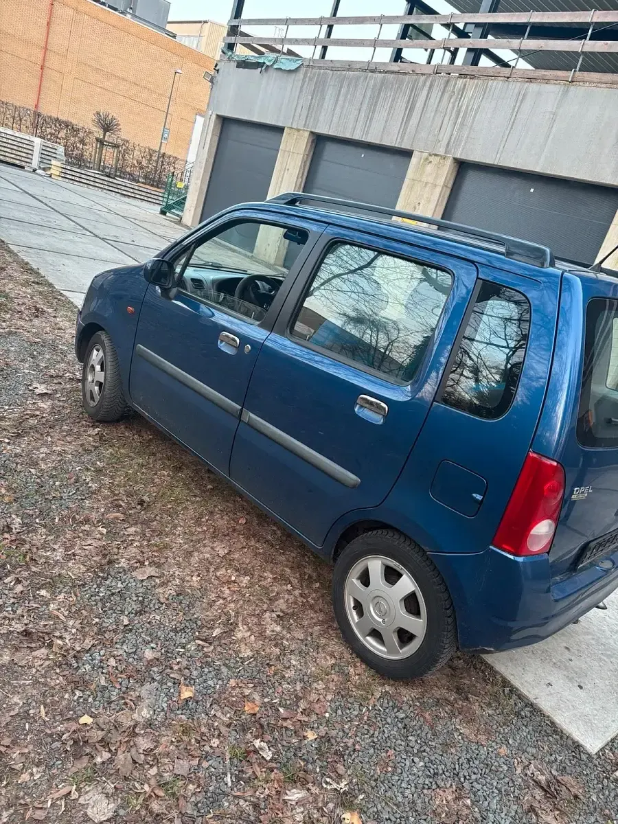 Second-hand Opel Agila 75 CP (55 kW) 2002 Albastru Monovolum
