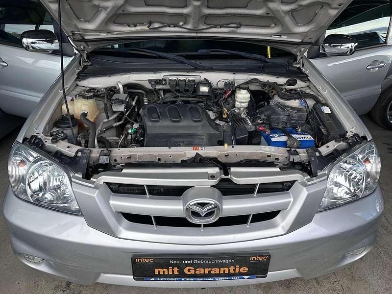 Gebraucht Mazda Tribute Exclusive 203 PS (149 kW) 2005 Silber SUV