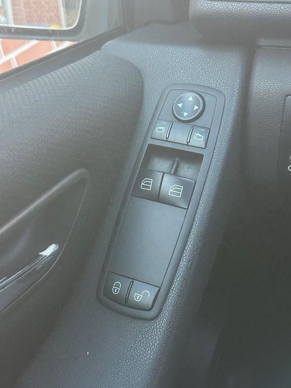 Gebraucht Mercedes A150 95 PS (69 kW) 2008 Schwarz Kleinwagen