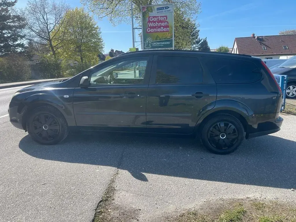 Gebraucht Ford Focus Trend 109 PS (80 kW) 2005 Schwarz Limousine