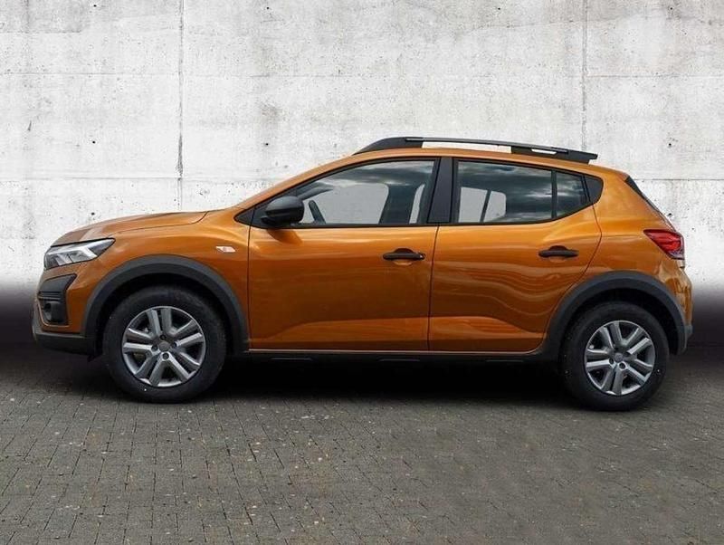 Gebraucht Dacia Sandero Essentiel 91 PS (66 kW) 2023 Taklamakanorange metallic (or Kleinwagen
