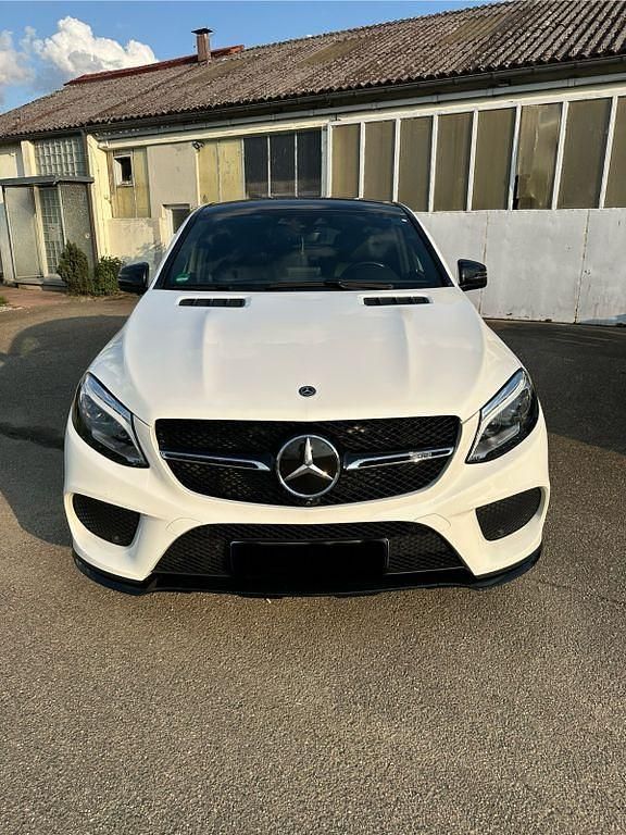 Weiß Gebraucht 2019 Mercedes GLE43 AMG AMG SUV | 42.100 € (Etwas zu teuer) - Bild 1/4