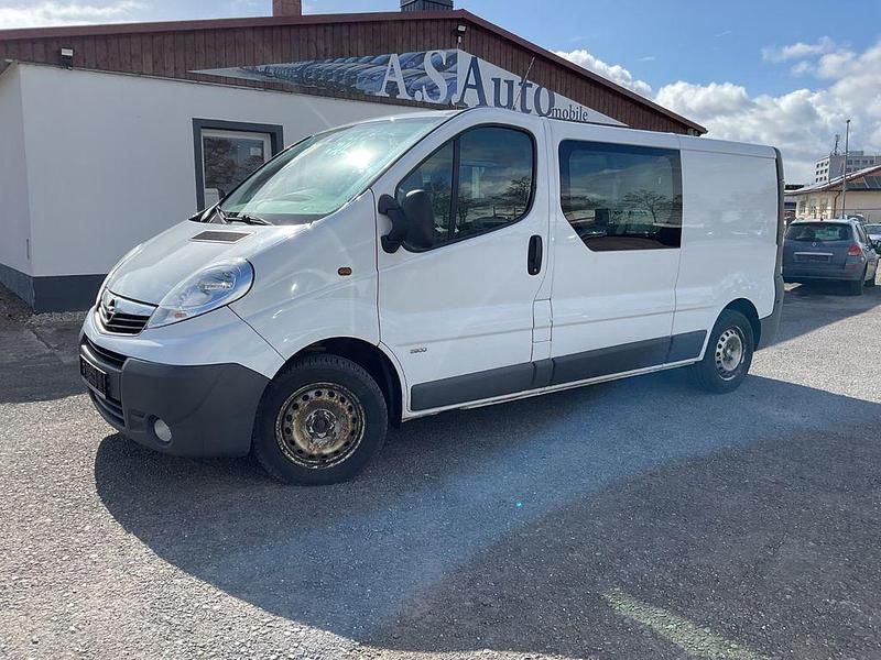 Gebraucht Opel Vivaro 114 PS (83 kW) 2013 Weiß Van / Kleinbus