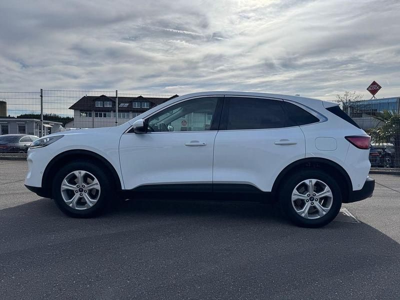 Gebraucht Ford Kuga Titanium 190 PS (139 kW) 2020 Weiß SUV