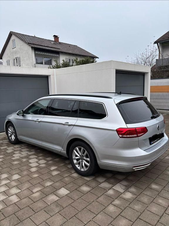 Gebraucht VW Passat Comfortline 150 PS (110 kW) 2017 Silber Kombi