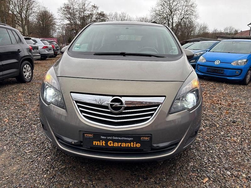 Grau Gebraucht 2012 Opel Meriva Innovation Van / Kleinbus | 4.750 € (Guter Preis) - Bild 1/4